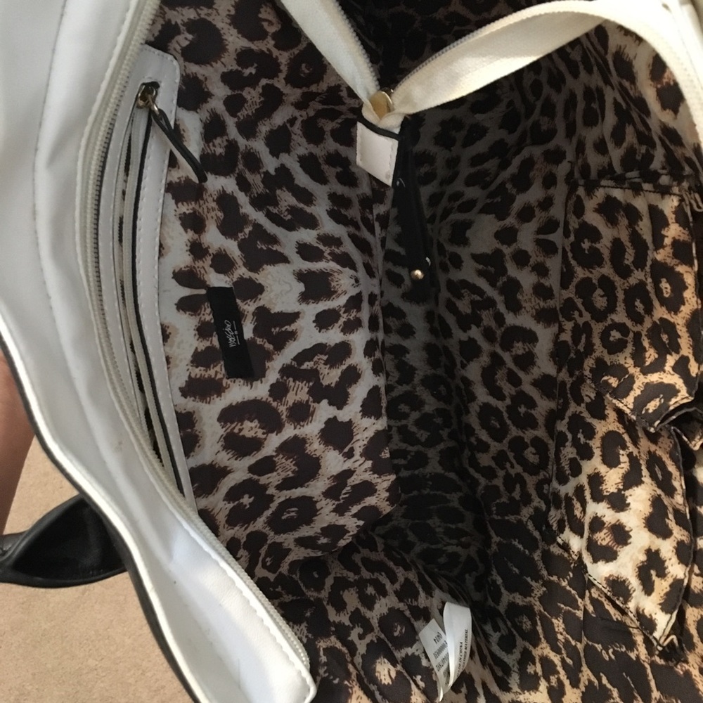 Purse - Picture 3 of 4